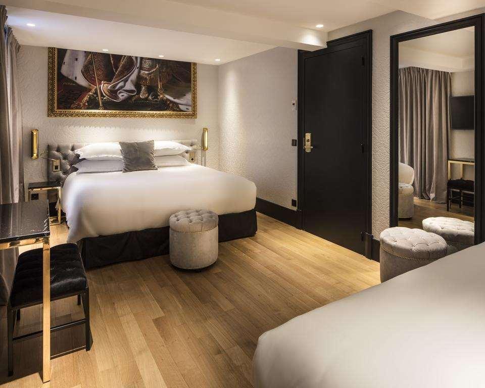 Eiffel Petit Louvre Hotel Parijs Kamer foto